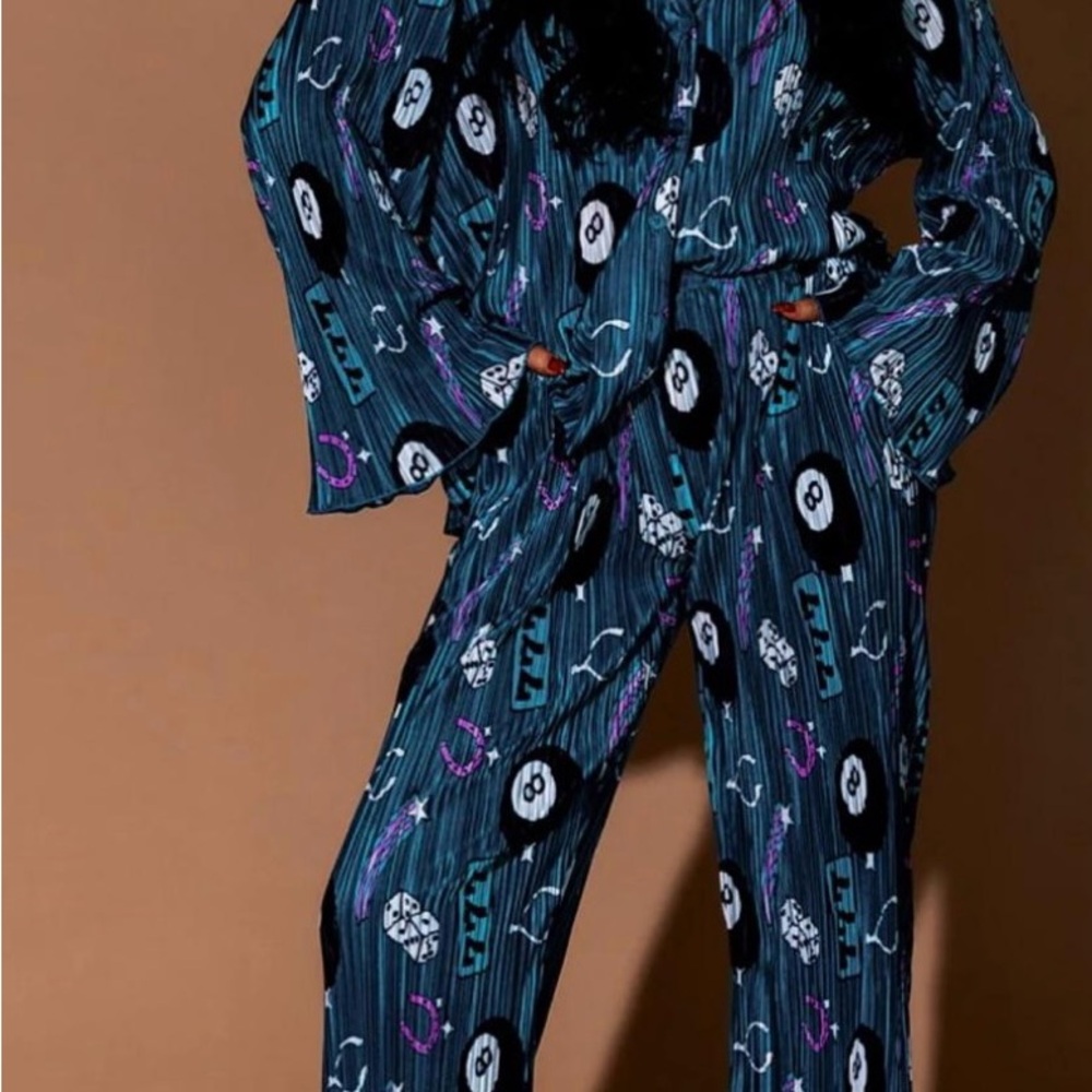 💙NWT Dressed in LALA Blue and Purple 🎱 Patterned Blouse and Pants! Sold Out!! 💙